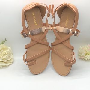 Shoedazzle  strappy toe sandals